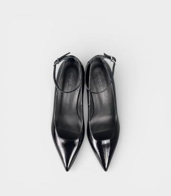 Жіночі туфлі Sergio Levantesi чорні на підборах, вид зверху на пару з брендом