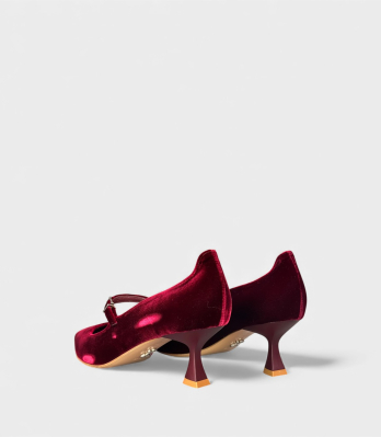 Жіночі туфлі Sergio Levantesi бордові оксамитові вид ззаду з ремінцем