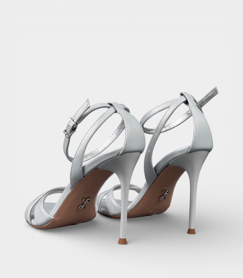 Жіночі сандалі Sergio Levantesi на каблуку сріблясті вид ззаду з ремінцем