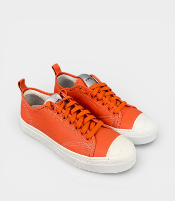 Пара жіночих кед STOKTON помаранчевих на білому фоні